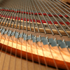 سیم پیانو چگونه صدای موسیقی را تولید می‌کند؟